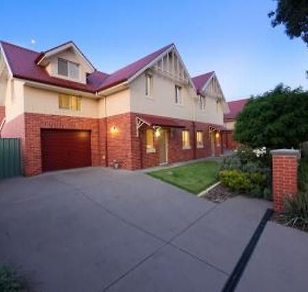 Albury Suites - Schubach Street Eksteriør billede